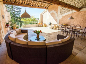 Old wine storehouse with terrace and garden